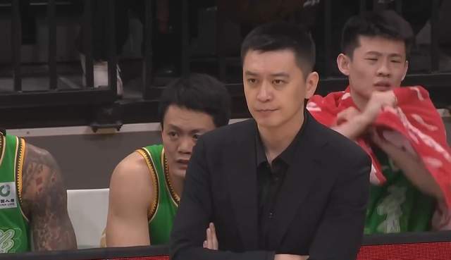 博鱼体育-辽篮被黑马狂虐16分！杨鸣输得太憋屈了，新援7投1中堪称大水货